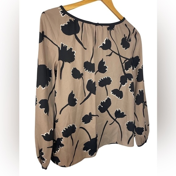LOFT petite small blouse in a taupey brown and black fabric. Very pretty. - Picture 3 of 4